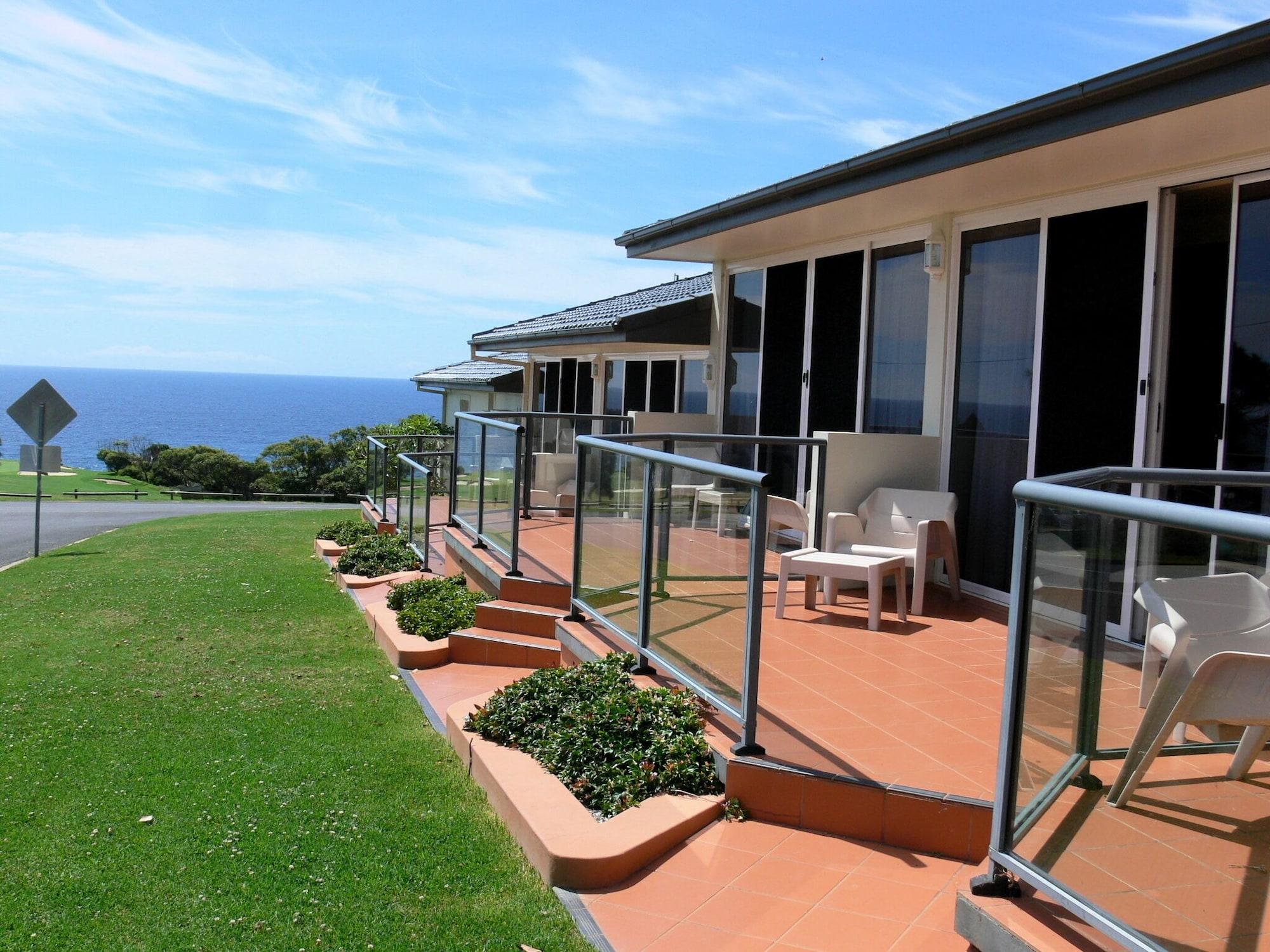 Amooran Oceanside Apartments And Motel Narooma Exterior photo