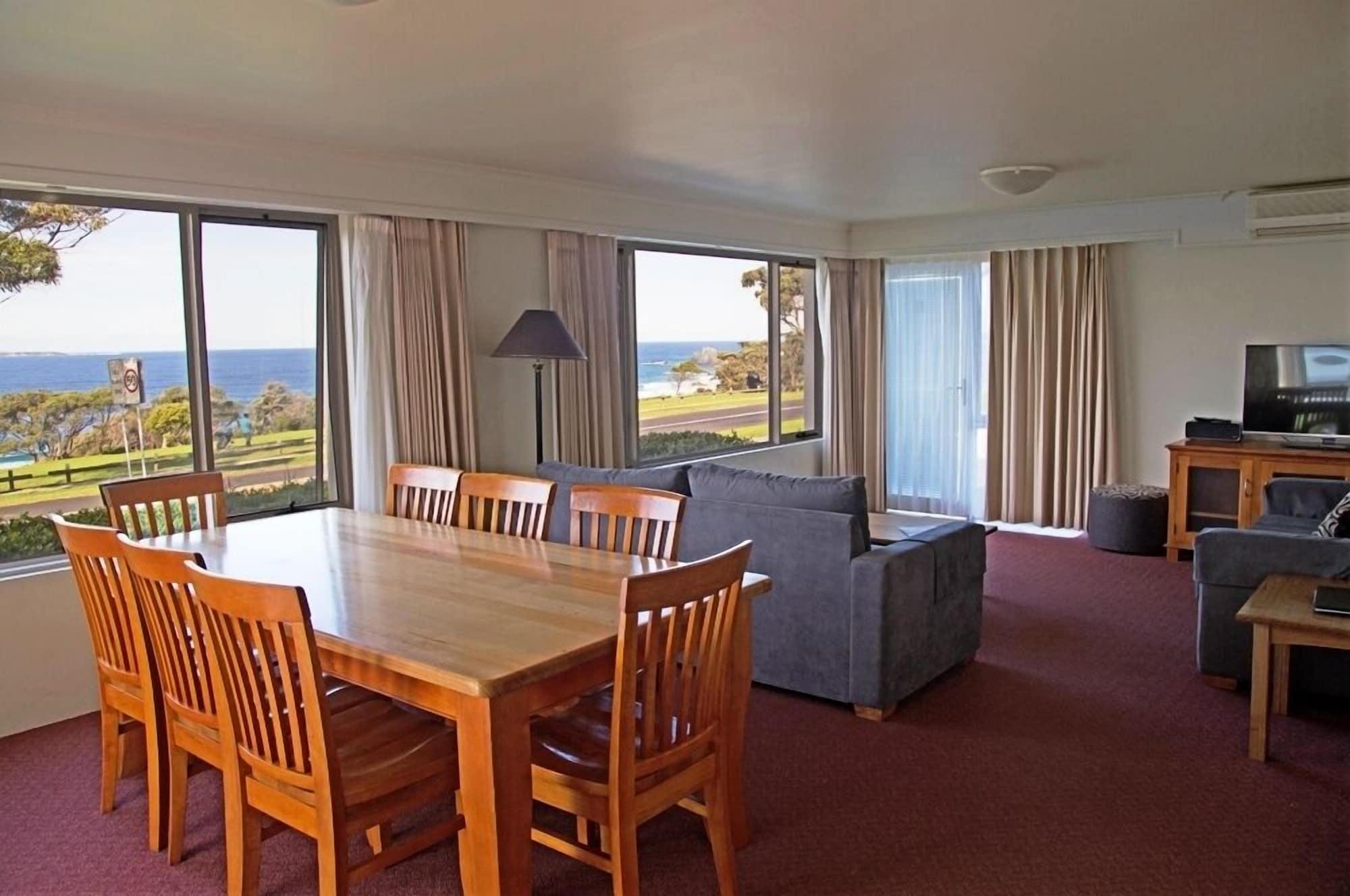 Amooran Oceanside Apartments And Motel Narooma Exterior photo